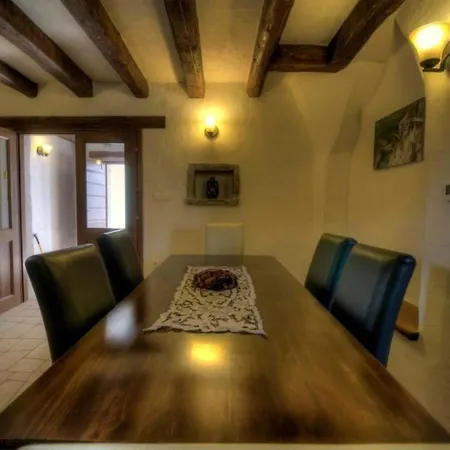 Stone House * Kotli