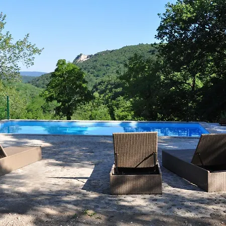 度假居 In Mit Grill, Garten Und Gemeinschaftlichem Pool *