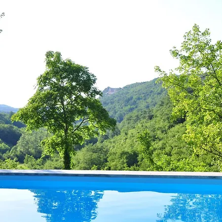 In Mit Grill, Garten Und Gemeinschaftlichem Pool 度假居 Kotli